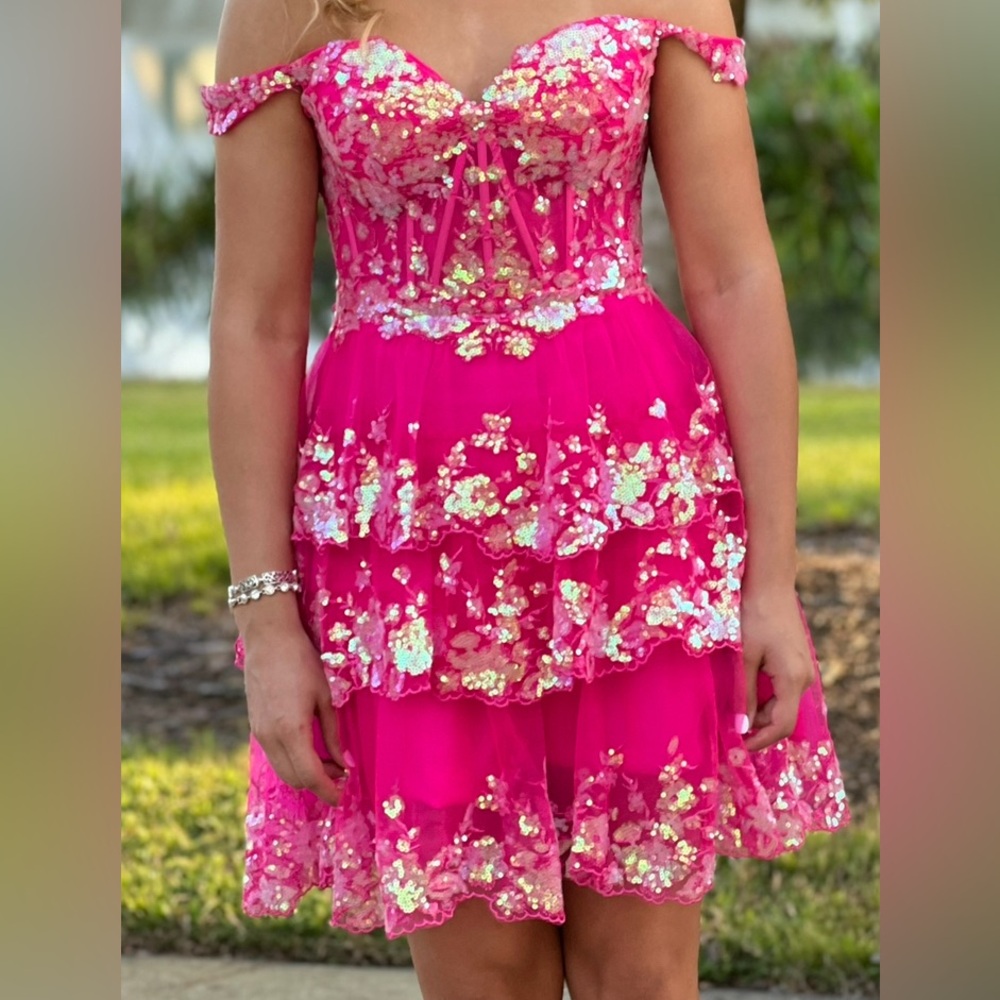 STACEES HOMECOMING Pink Floral Woman’s dress